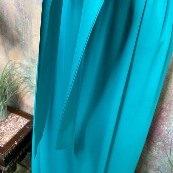 📌BCX Jade Green Maxi Dress with beautiful back - Picture 6 of 14
